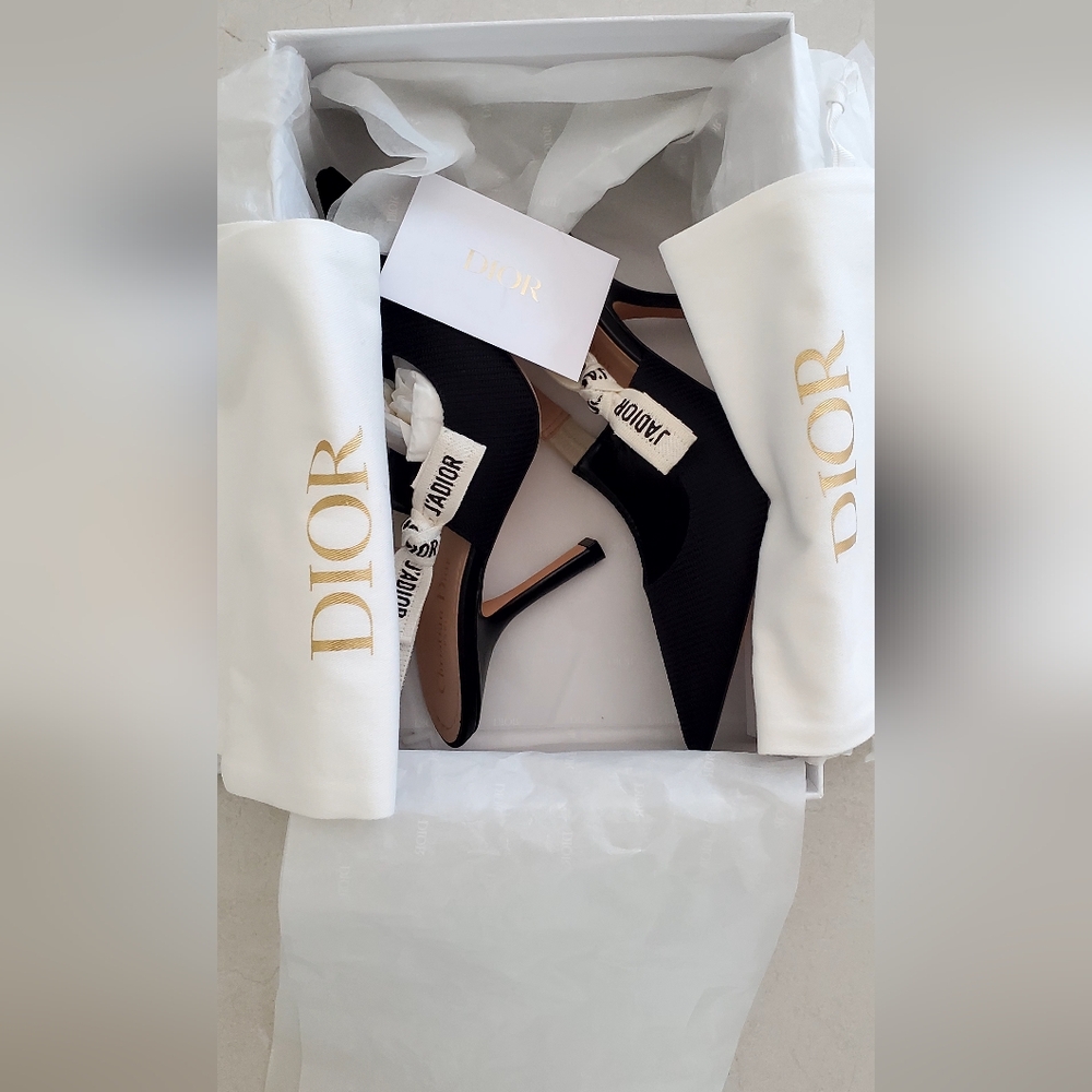 J'Adior Slingback Pump brand New, Never Worn - Picture 2 of 6